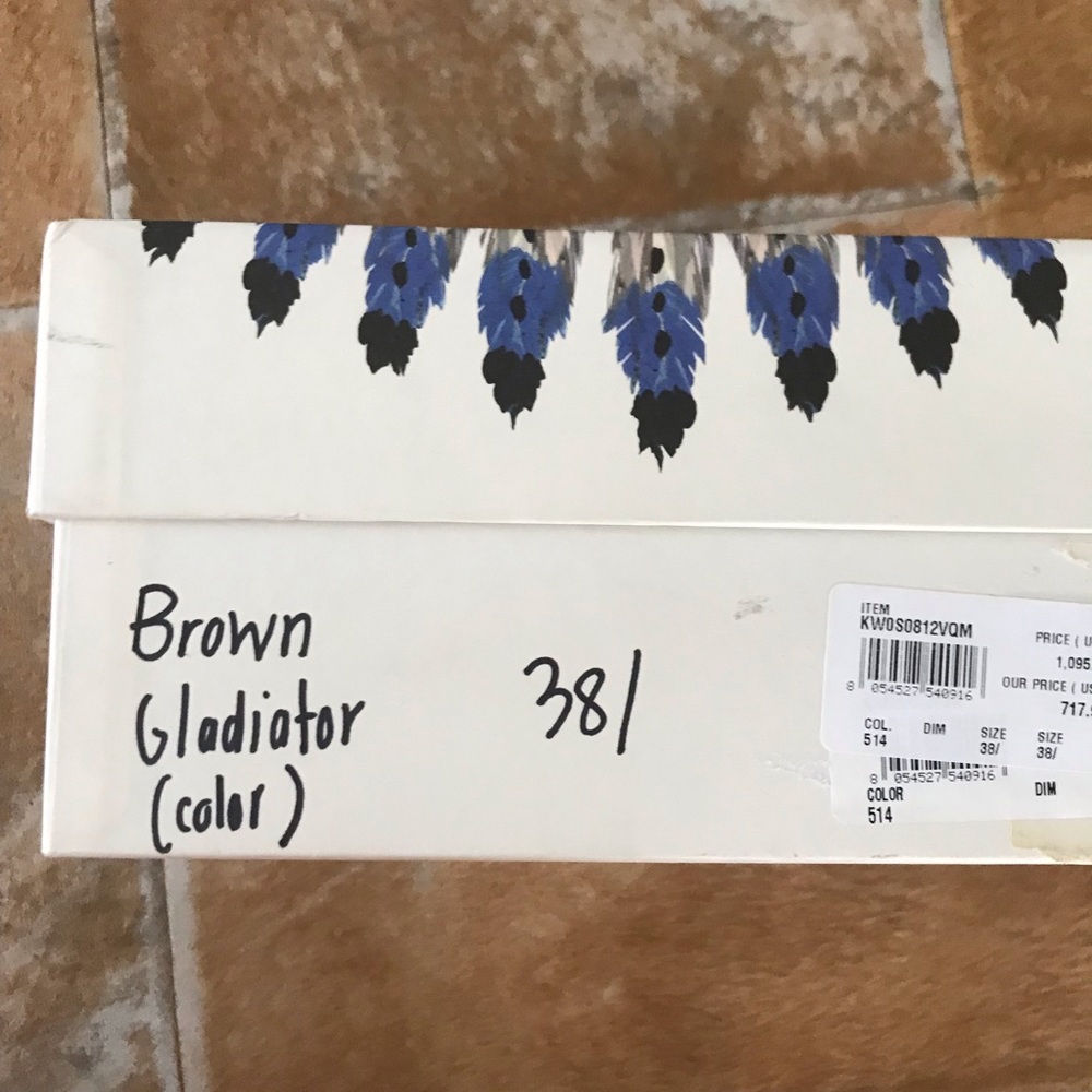 AUTH VALENTINO GARAVANI GORGEOUS SHOE BOX - Picture 6 of 8